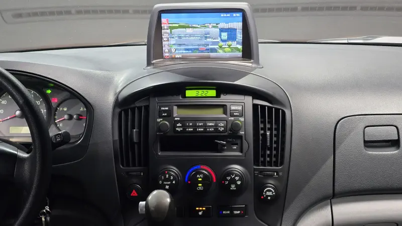 Hyundai Grand Starex