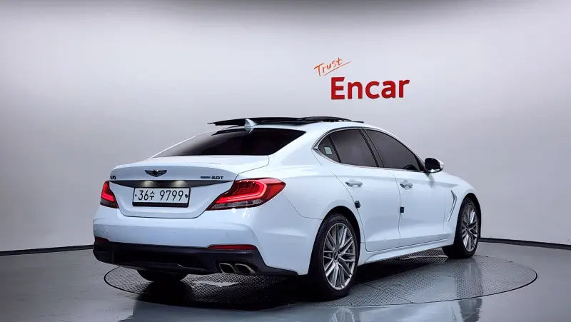 Genesis G70