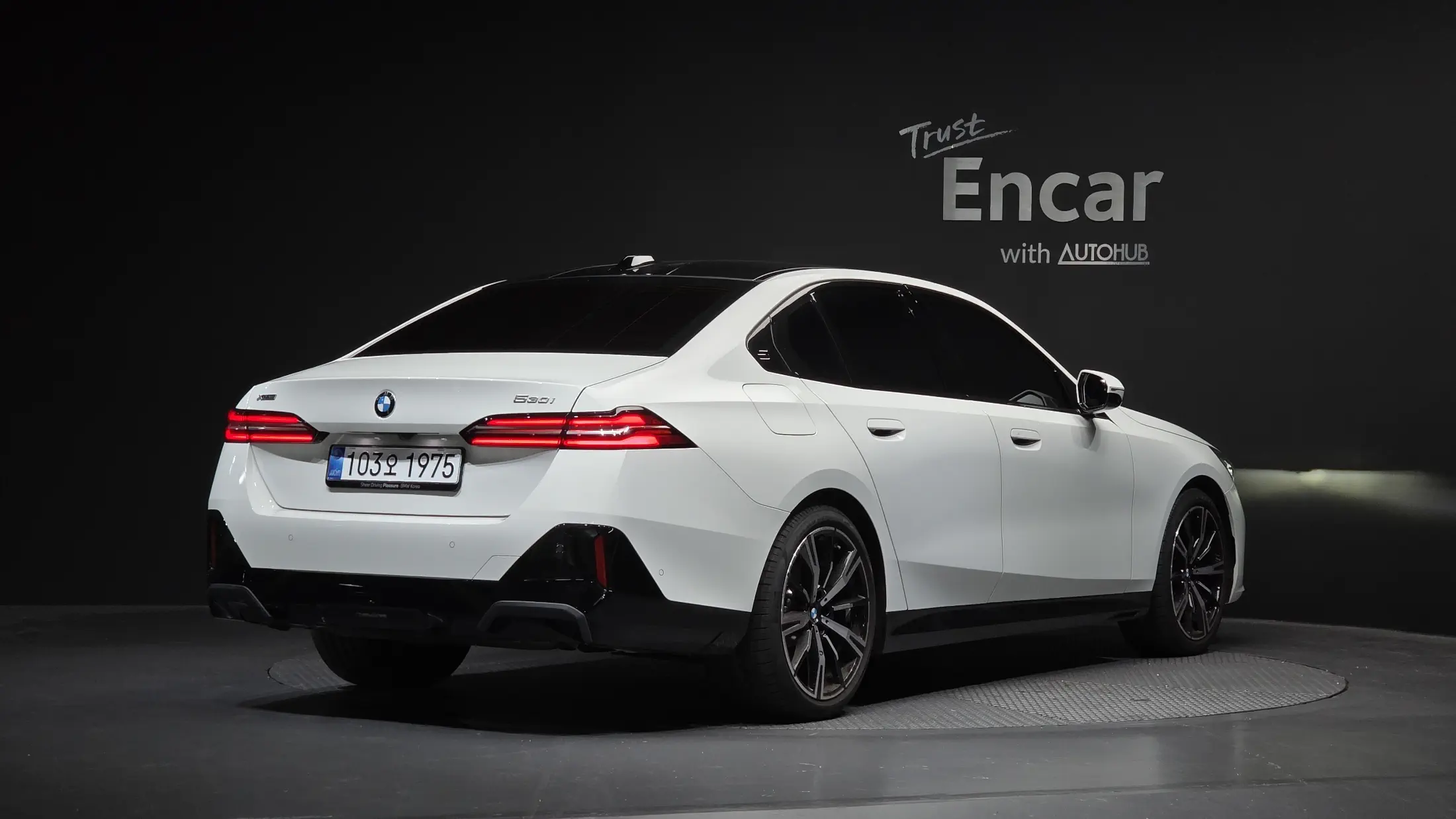 BMW 5-Series 2025