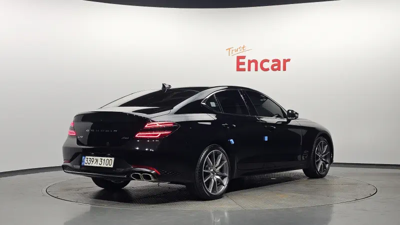 Genesis G70