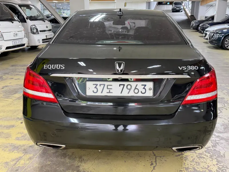 Hyundai Equus