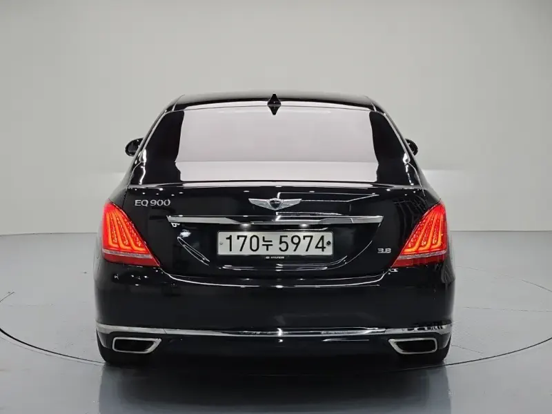 Genesis EQ900
