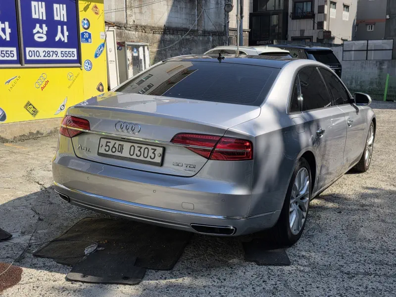 Audi A8
