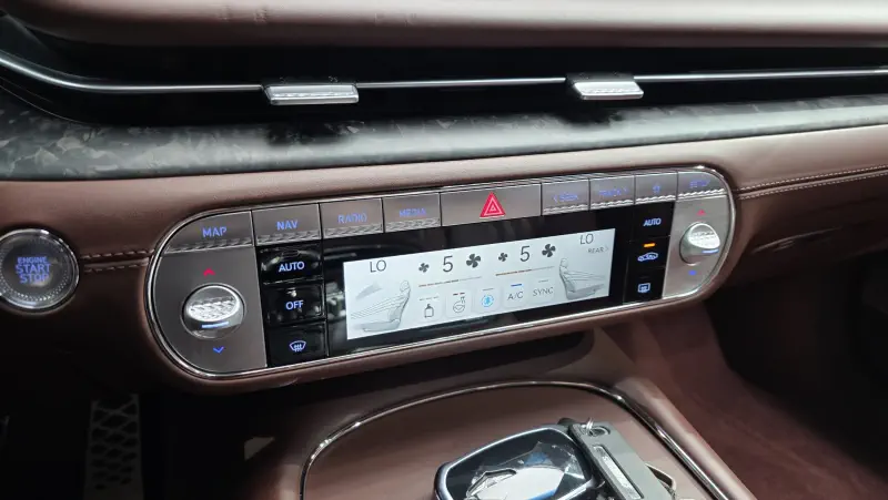 Genesis G90