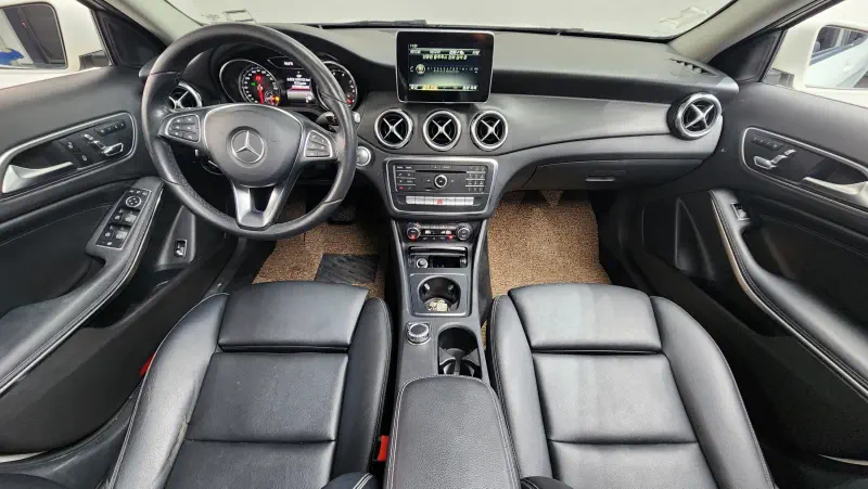 Mercedes-Benz GLA-Class
