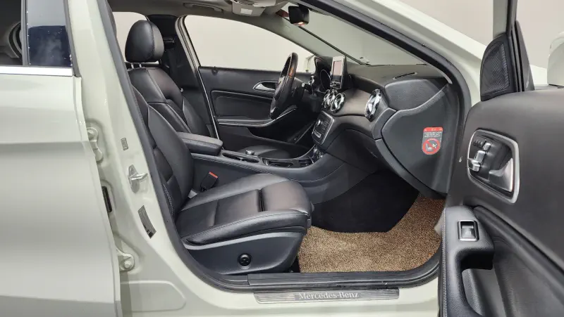 Mercedes-Benz GLA-Class