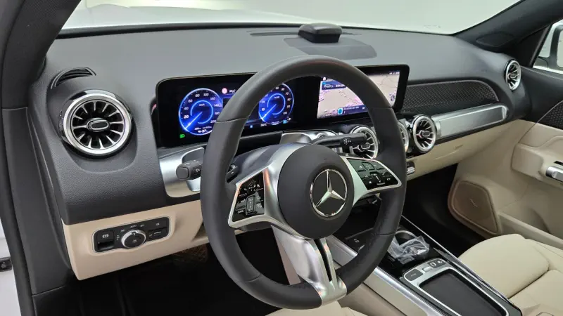 Mercedes-Benz EQB
