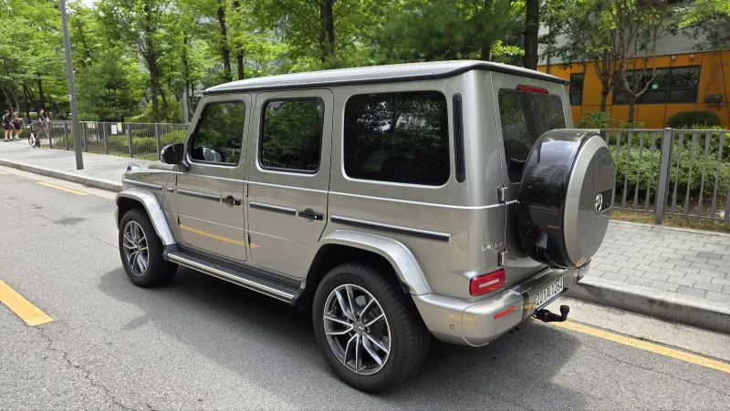 Mercedes-Benz G-Class