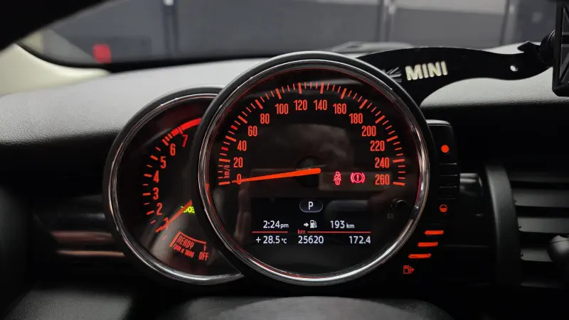 Mini Hatch
