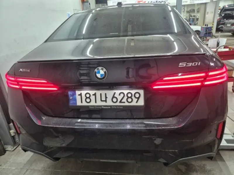 BMW 5-Series