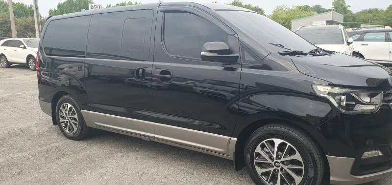 Hyundai Grand Starex