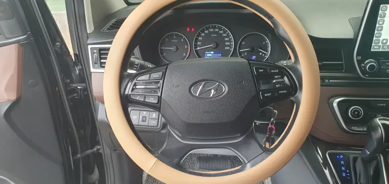 Hyundai Grand Starex