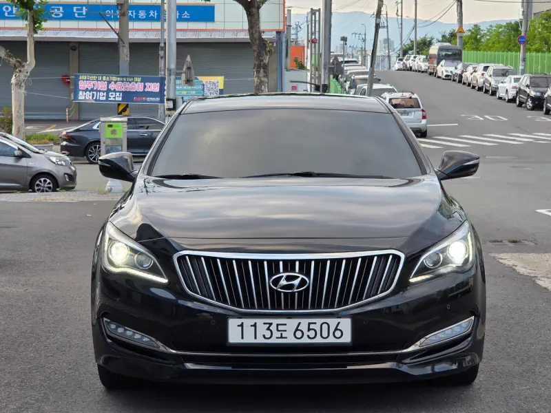 Hyundai Aslan