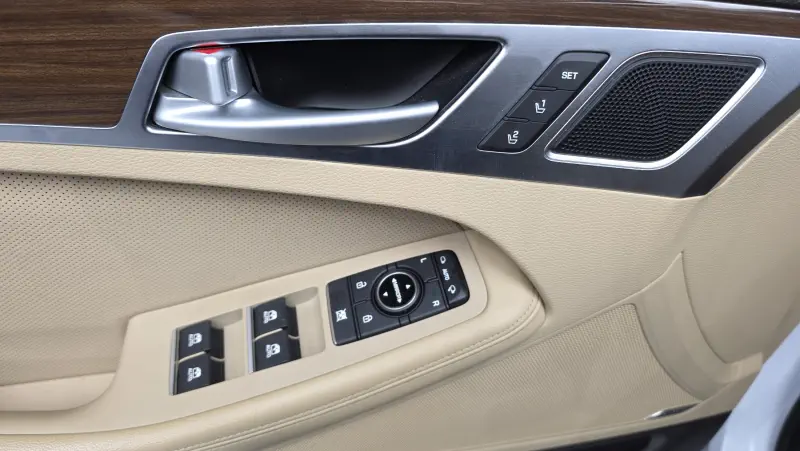 Hyundai Genesis
