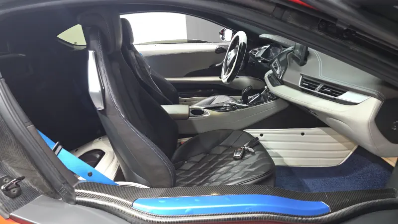 BMW i8