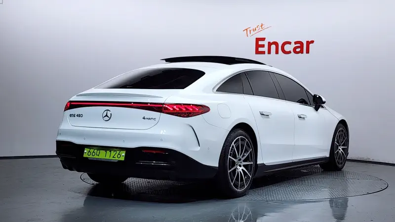 Mercedes-Benz EQS