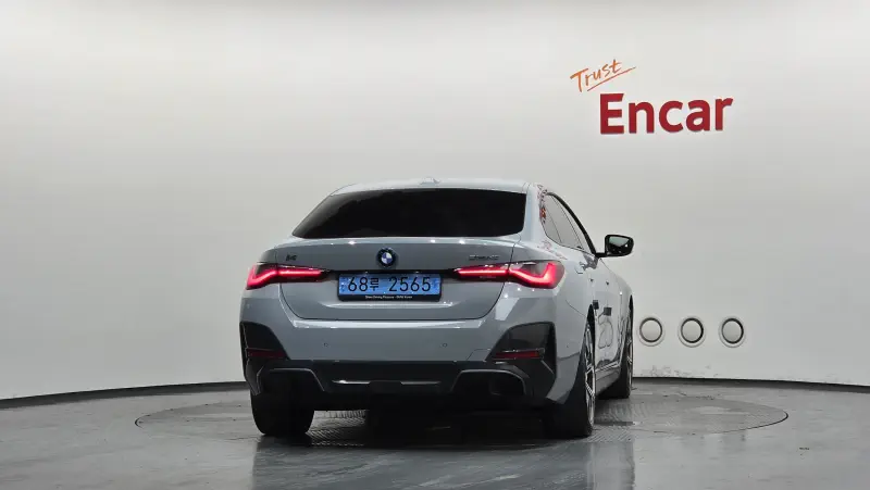 BMW i4