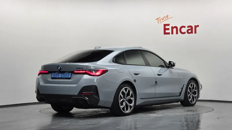 BMW i4
