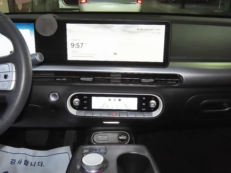 Genesis GV60