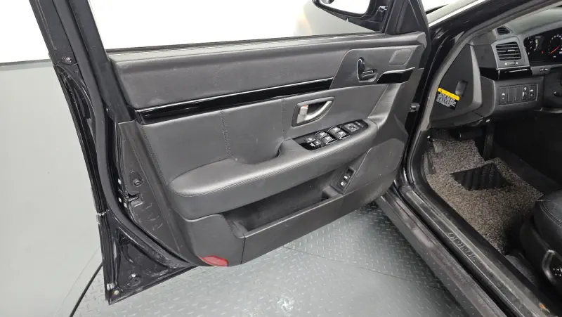 Kia OPIRUS