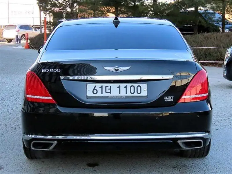 Genesis EQ900