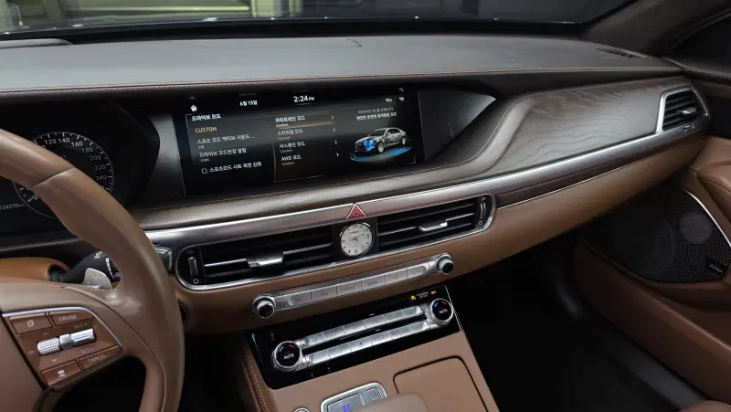 Genesis G90