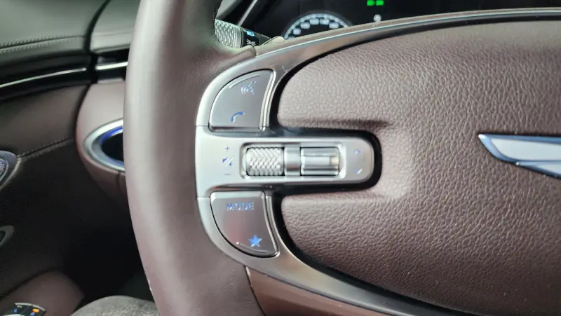 Genesis GV70