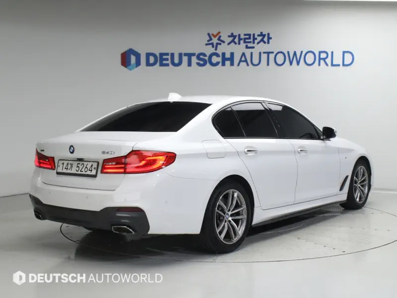 BMW 5-Series