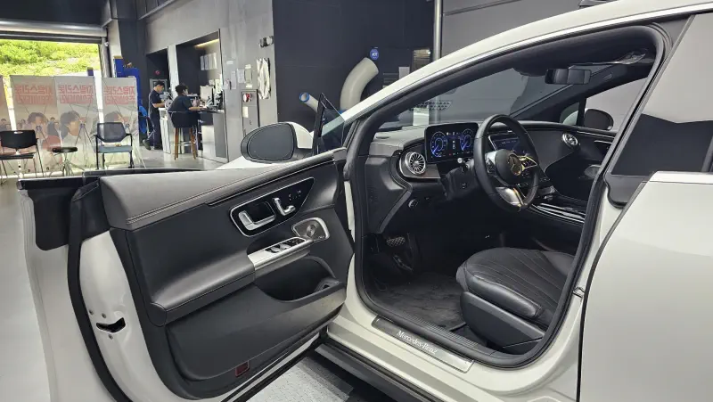 Mercedes-Benz EQE