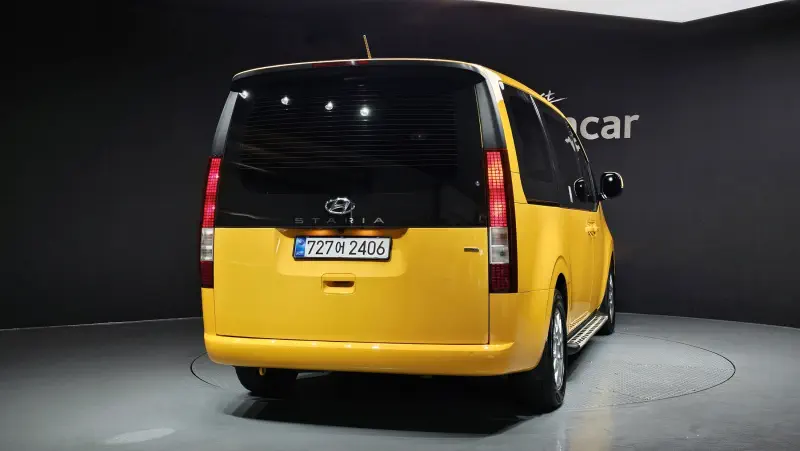 Hyundai Staria