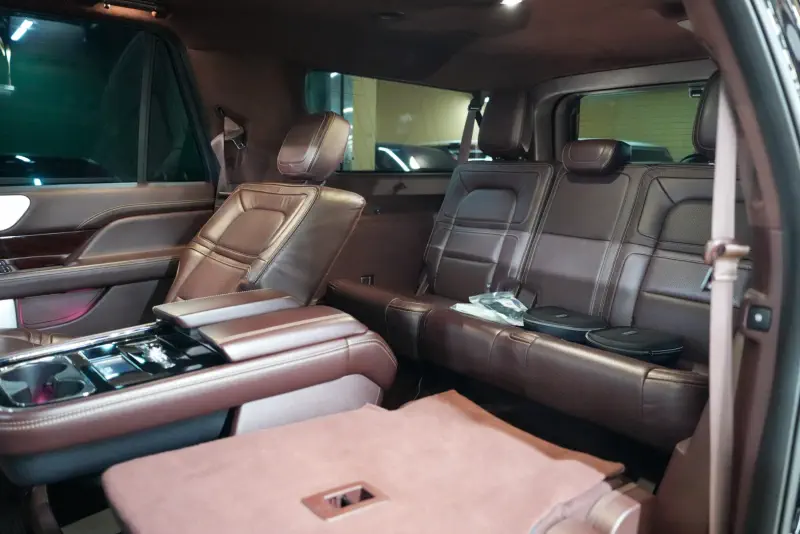 Lincoln Navigator