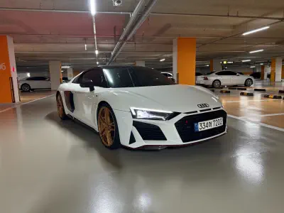 Audi R8