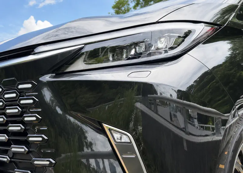 Lexus LM500h
