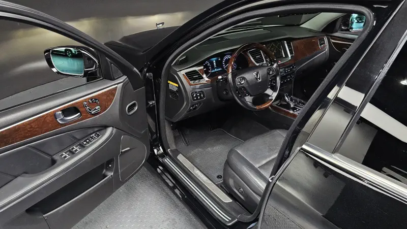 Hyundai Equus