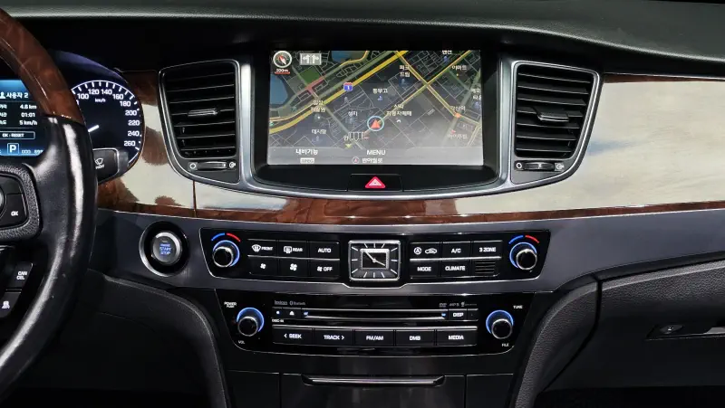 Hyundai Equus