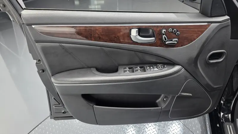 Hyundai Equus