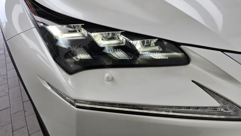Lexus NX300h