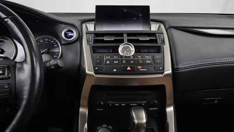 Lexus NX300h