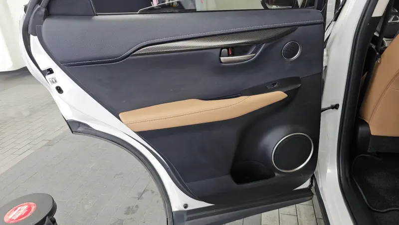 Lexus NX300h