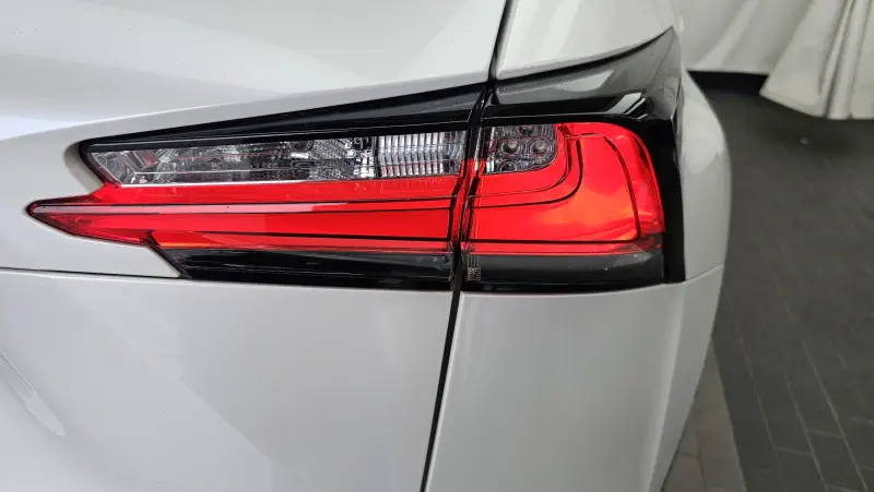 Lexus NX300h