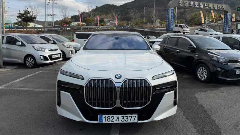 BMW 7-Series
