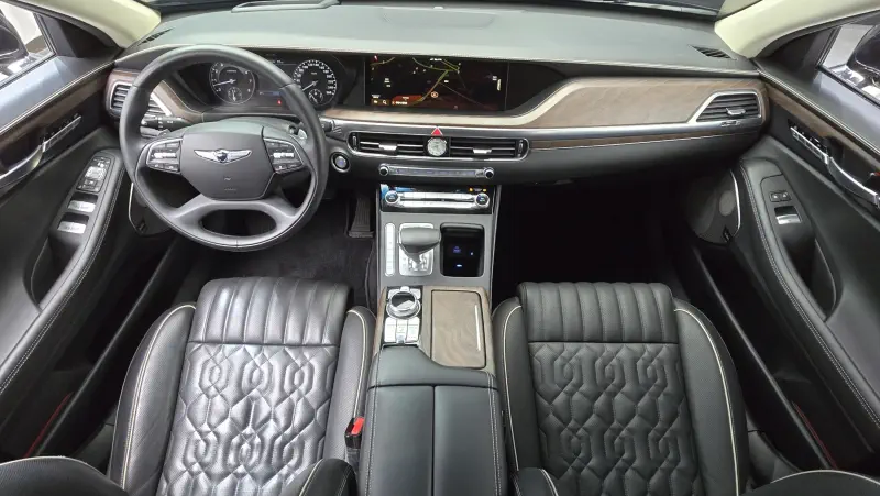 Genesis G90