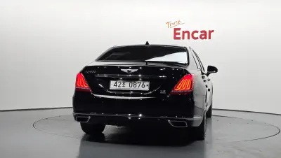 Genesis EQ900