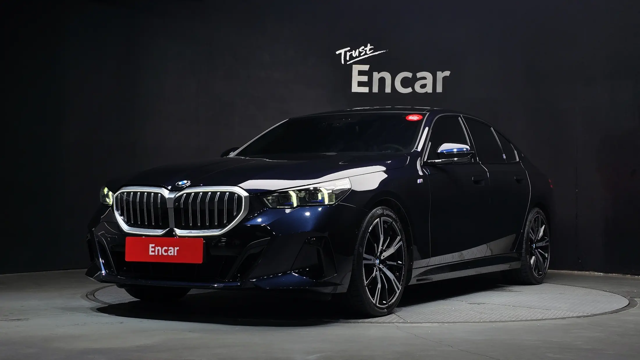 BMW 5-Series 2024