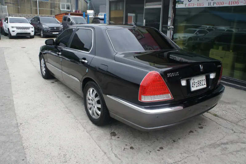 Hyundai Equus