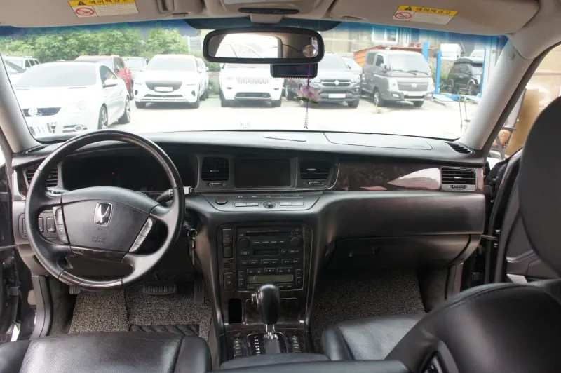 Hyundai Equus