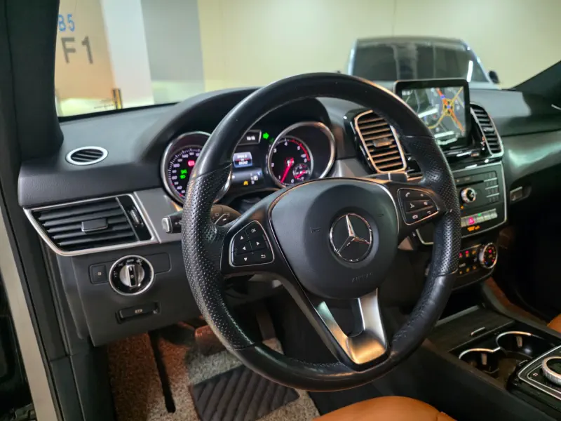 Mercedes-Benz GLE-Class