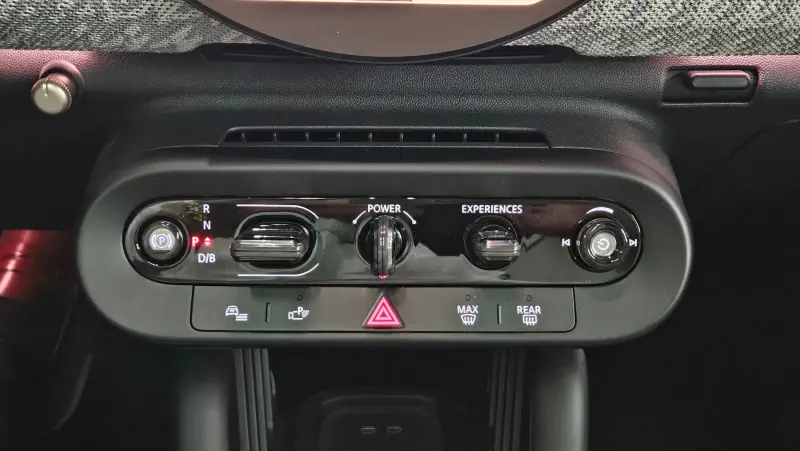 Mini Hatch