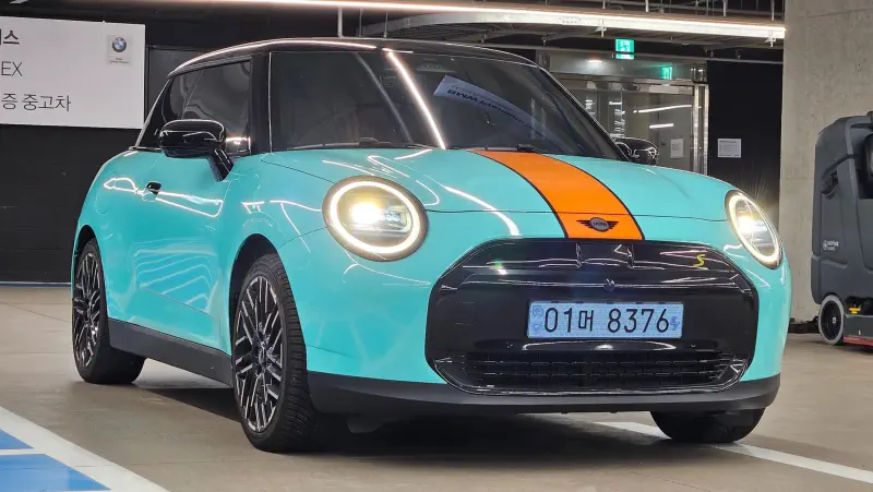 Mini Hatch