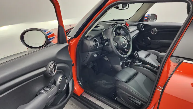 Mini Hatch